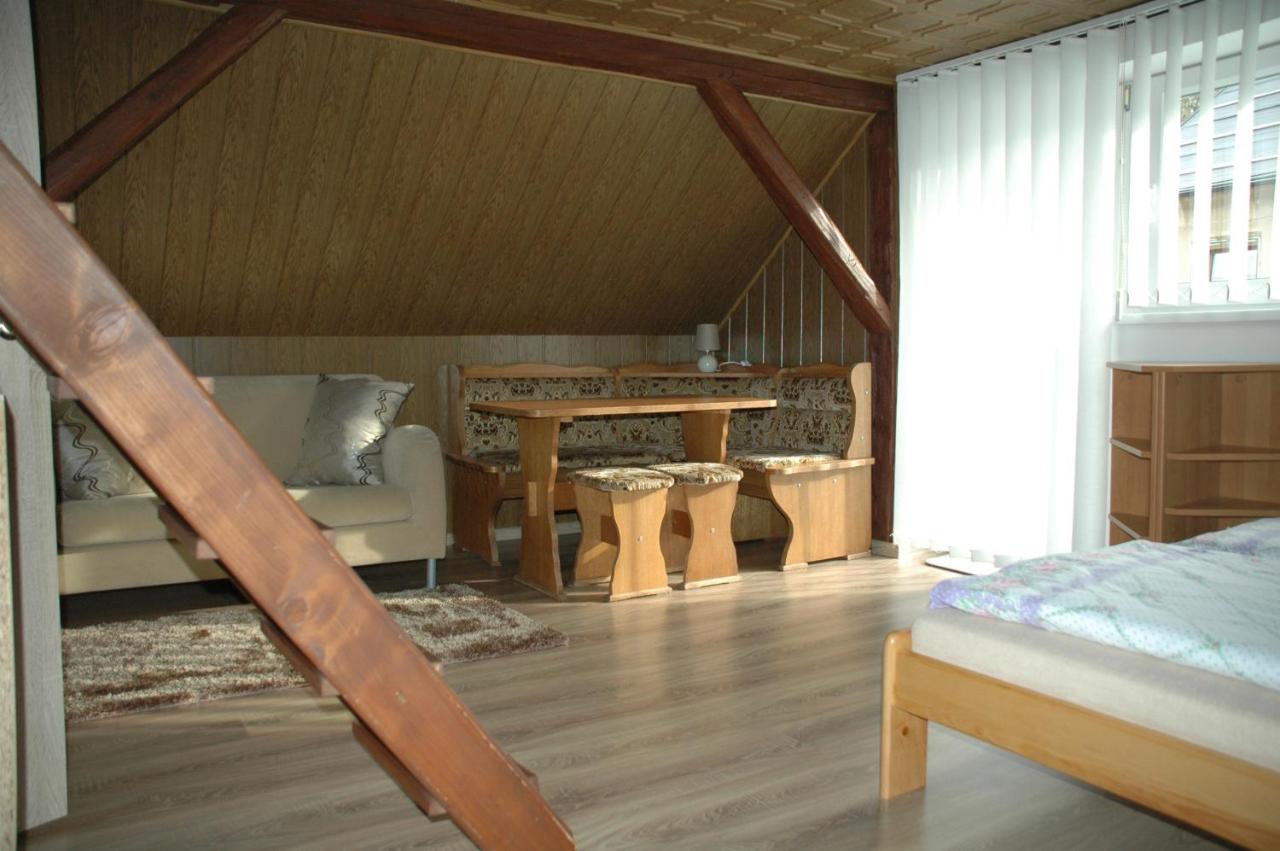 Two-Bedroom Apartment (6 Adults)