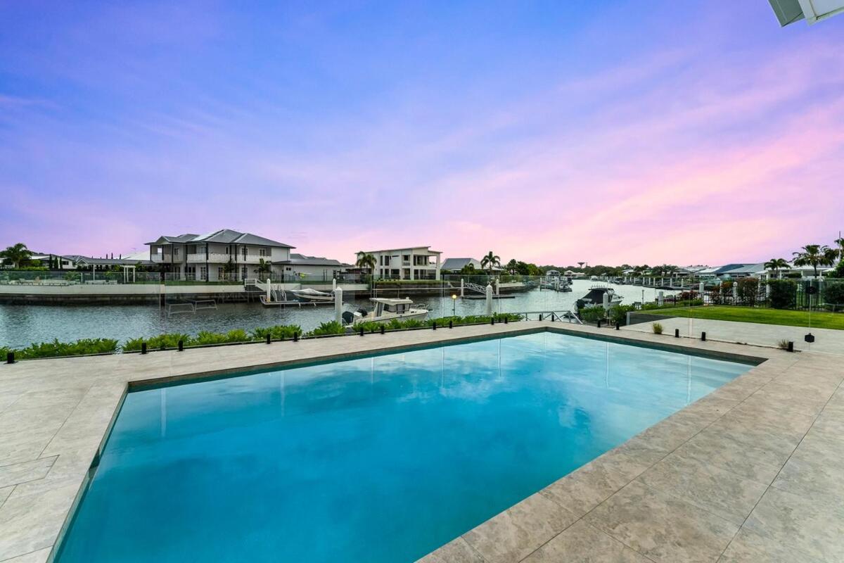 Hamptons On Dux Retreat - B&B Banksia Beach