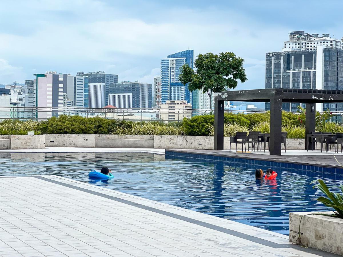 City-view Studio near Ayala & SM - Chambres d’hôtes Cebu
