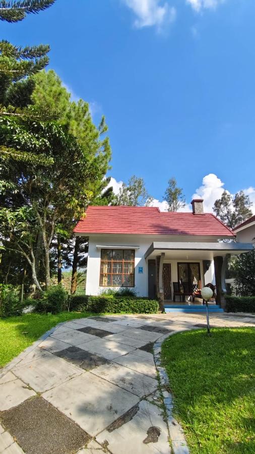Villa Dalia Puncak Nc3-31 - B&B Babakancikundul