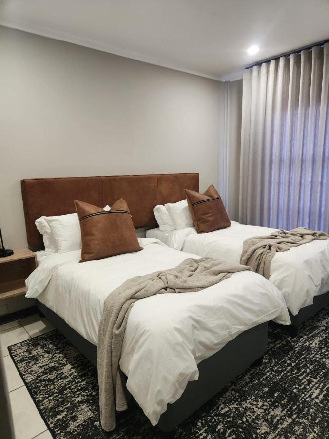 Summer Palace Short Term Rental Solaria - B&B Bloemfontein