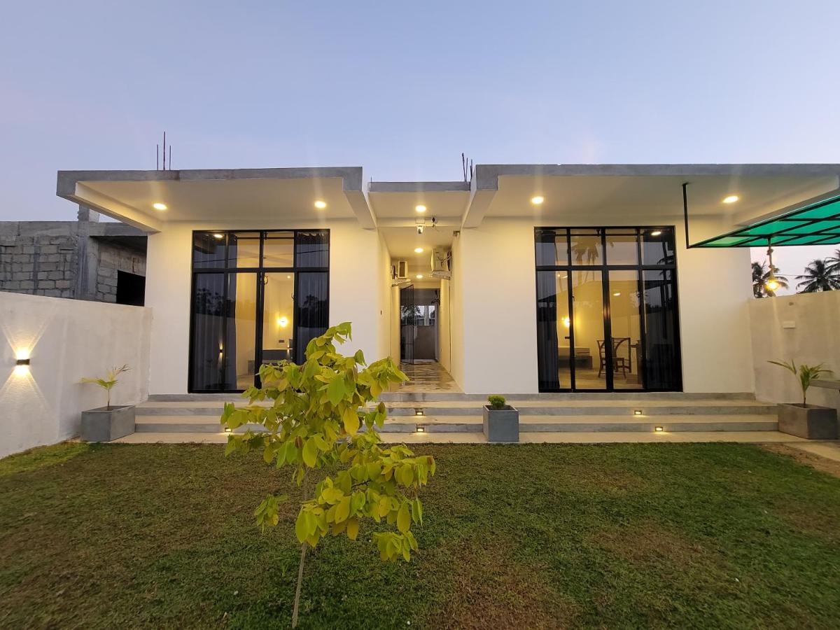Weligama Bay Genaro Surf Villa - B&B Weligama