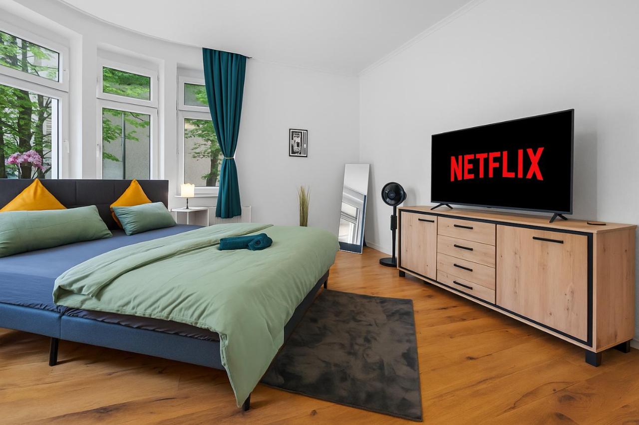 Moderne Suite bis zu 6 Personen - Central- free Parking - 3 Bedrooms - Netflix - Smart Home - Bed and Breakfast Essen