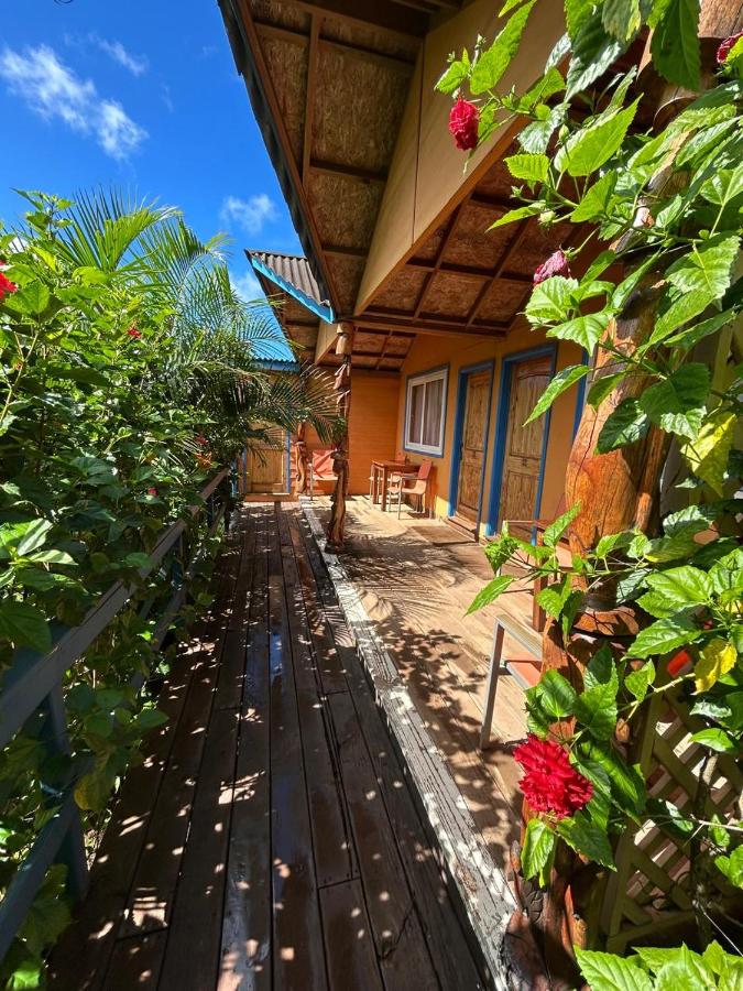Hare Village - B&B Hanga Roa