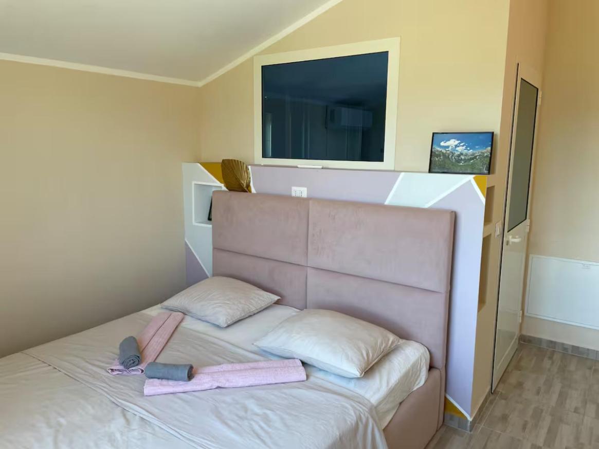 Double Room with Mountain View