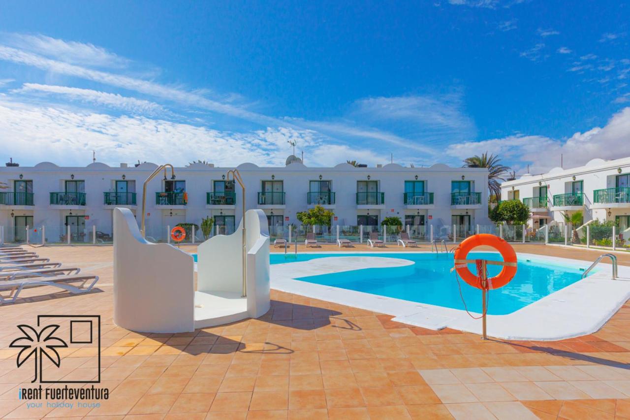 Seascape Pool View & WiFi by iRent Fuerteventura Corralejo - Chambres d'hôtes Corralejo