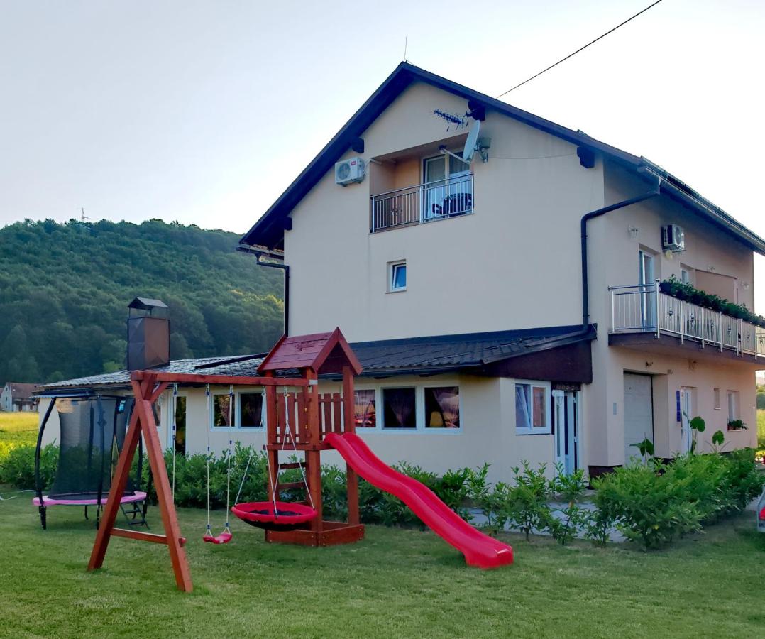 Apartmani "Marina" - B&B Otočac