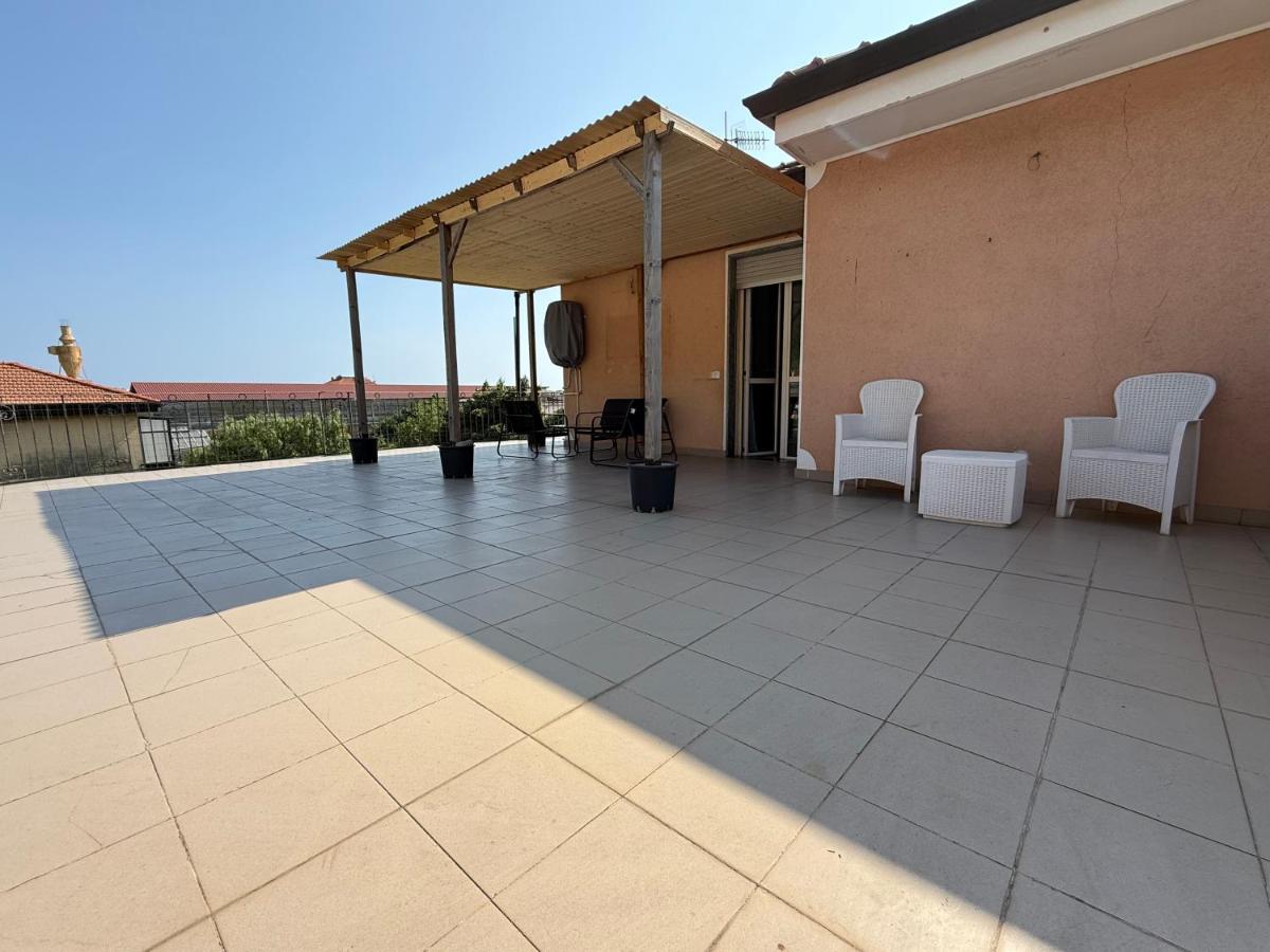Martina house - Ferienwohnung Camporosso