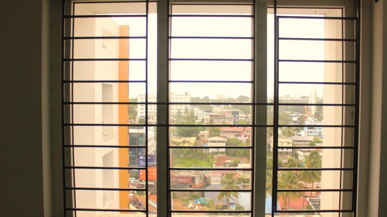 Vantage Dew Palace by livNstay - Ferienwohnung Thiruvananthapuram