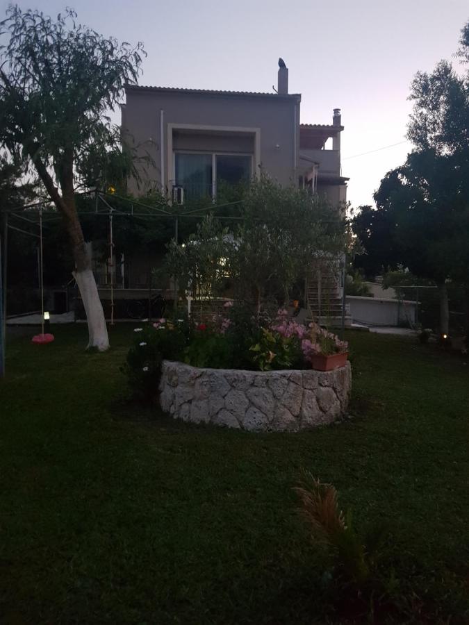 Alex house - Chambres d’hôtes Kouramadítika