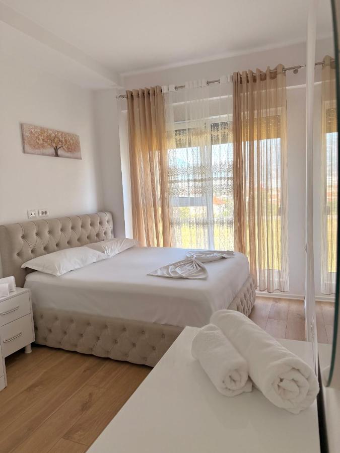 Shehu Apartment 3 - B&B Tirana