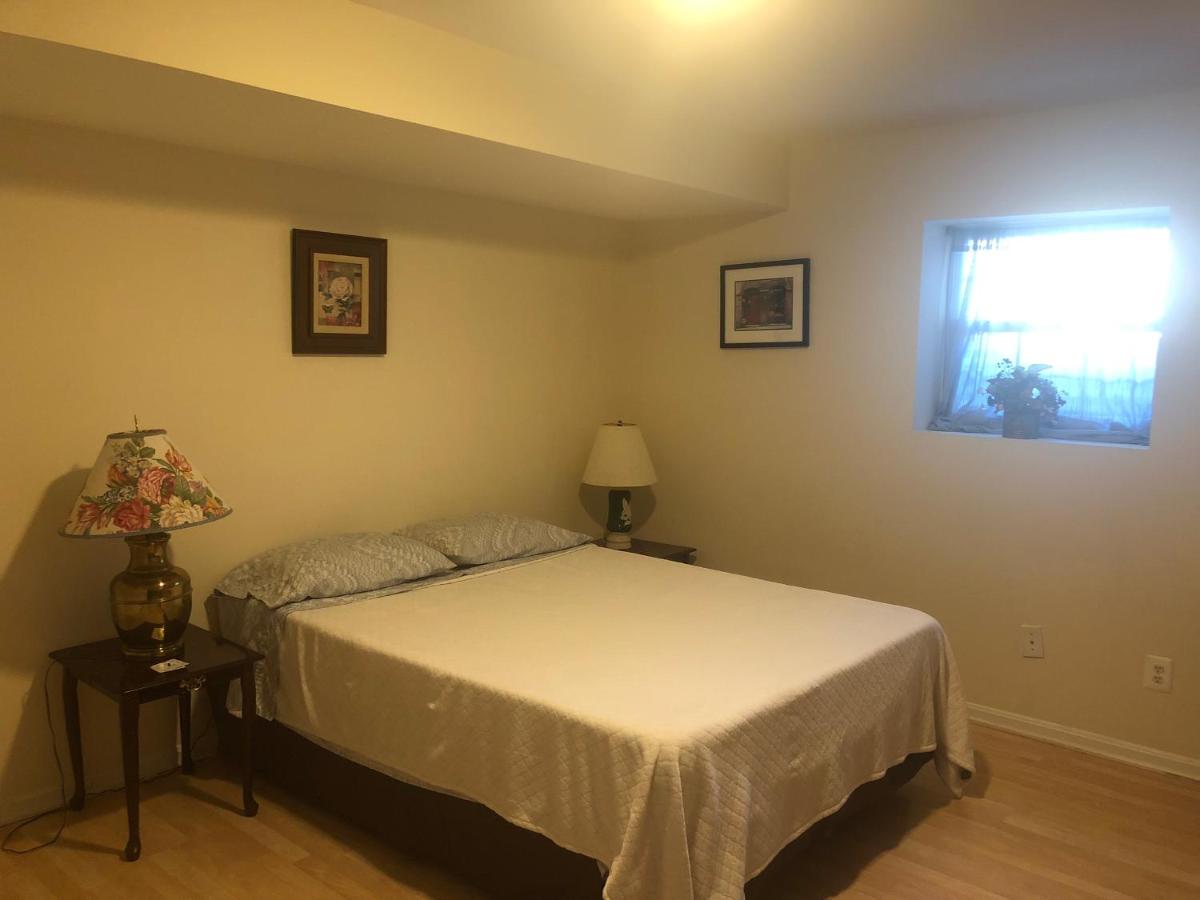 Queen Room with Shared Bathroom