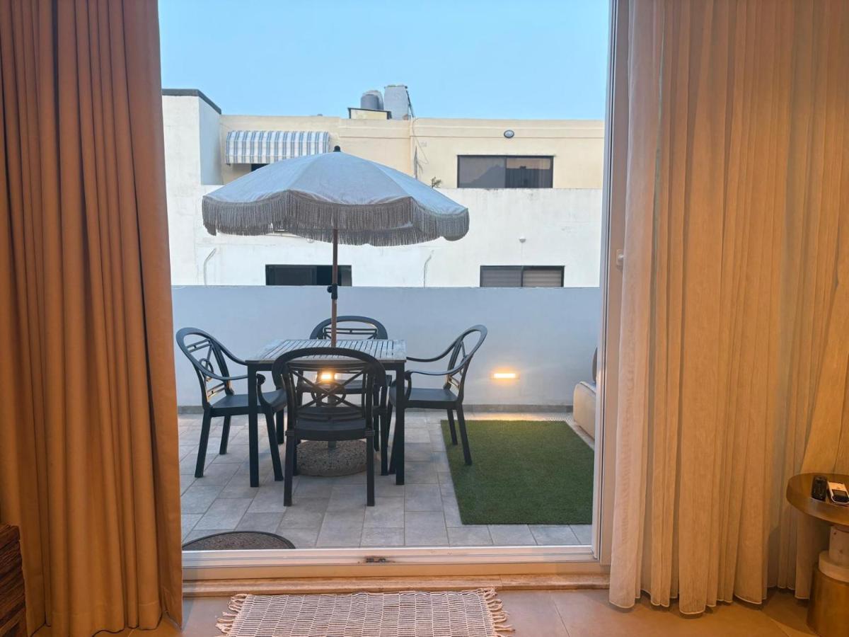 Cute little Penthouse in the Heart of Sliema - Chambres d'hôtes Sliema