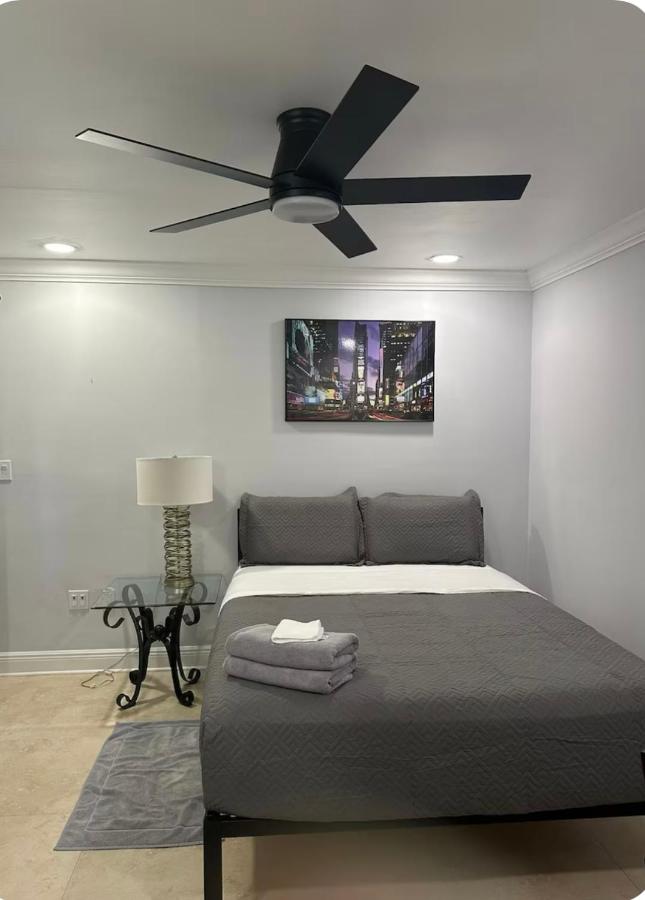 Queen Room with Garden View
