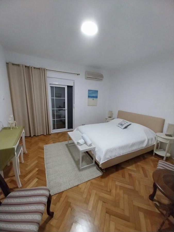 Jon - Bed and Breakfast Ulcinj