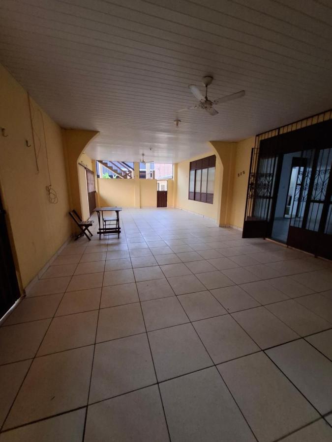 Camera Familiare con Bagno Privato
