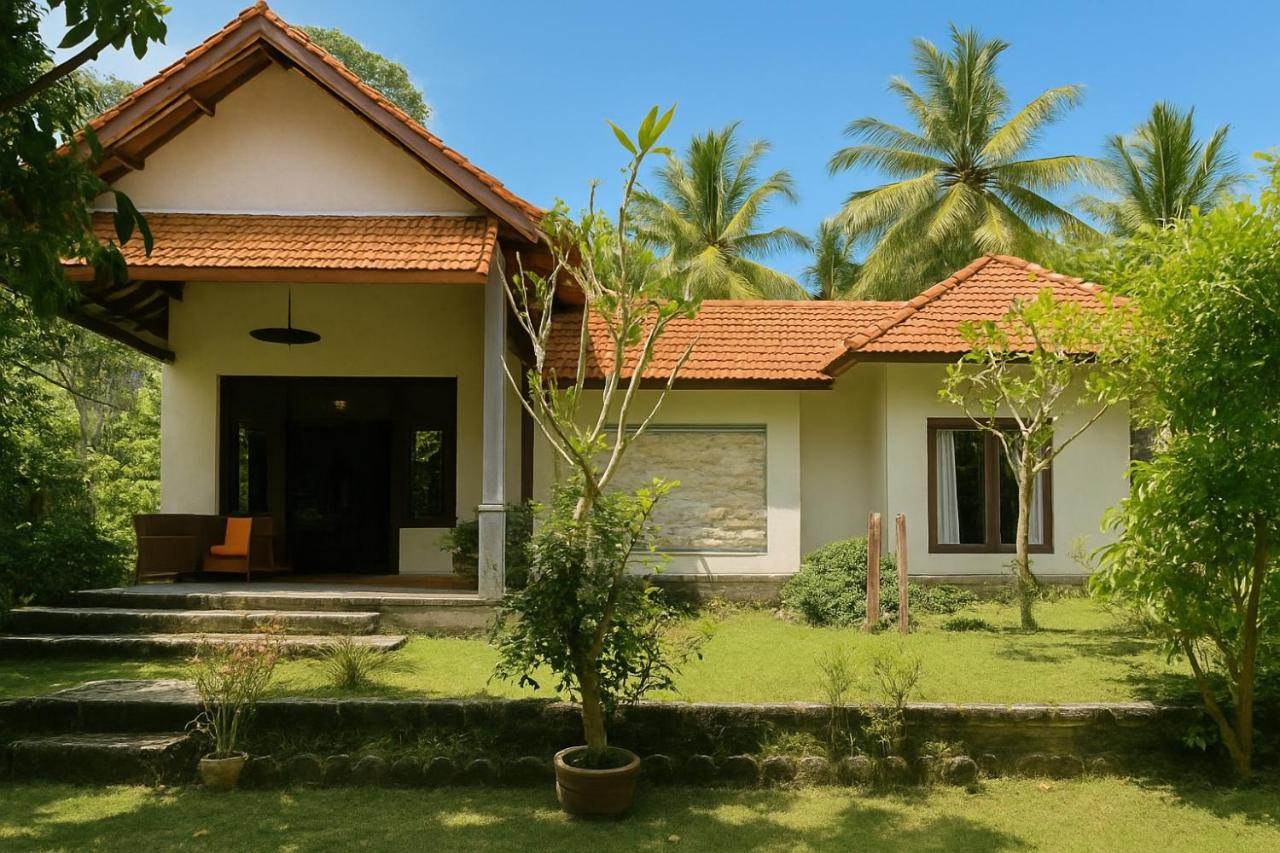 Villa 5 mins to the Beach at Bondalem Tejakula with 2 Bed Room - Ferienwohnung Julah