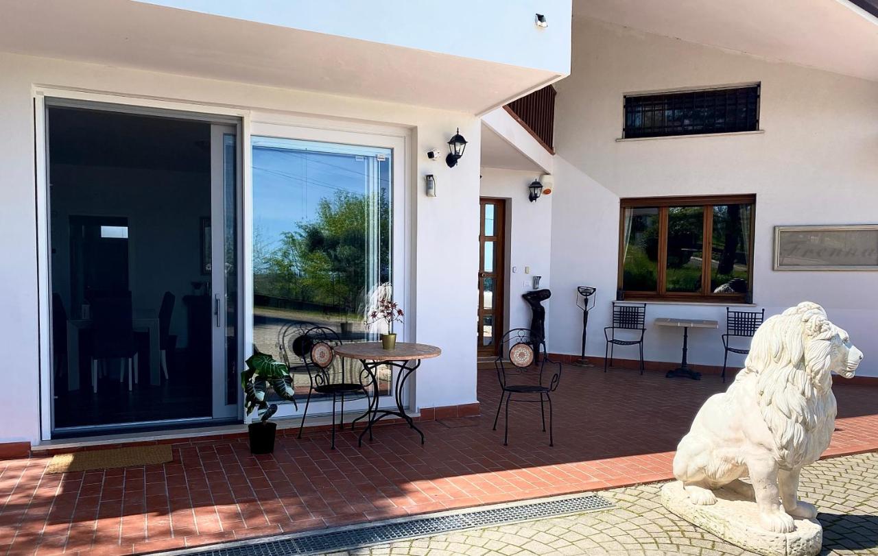 Villa Alexander BnB - B&B Trarivi