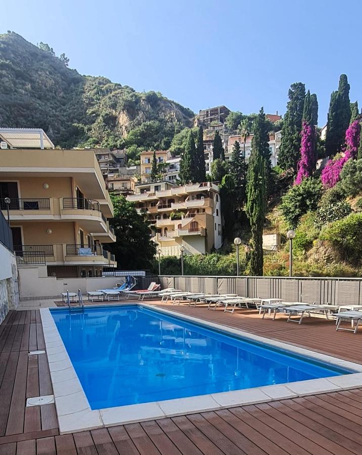 Mediterranean Apartment Pool & Parking - B&B Taormina
