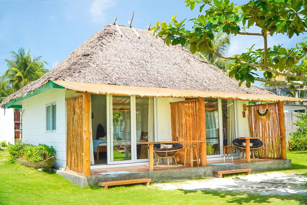 Katiet Beach Resort Mentawai, Lance's Right HTS - B&B