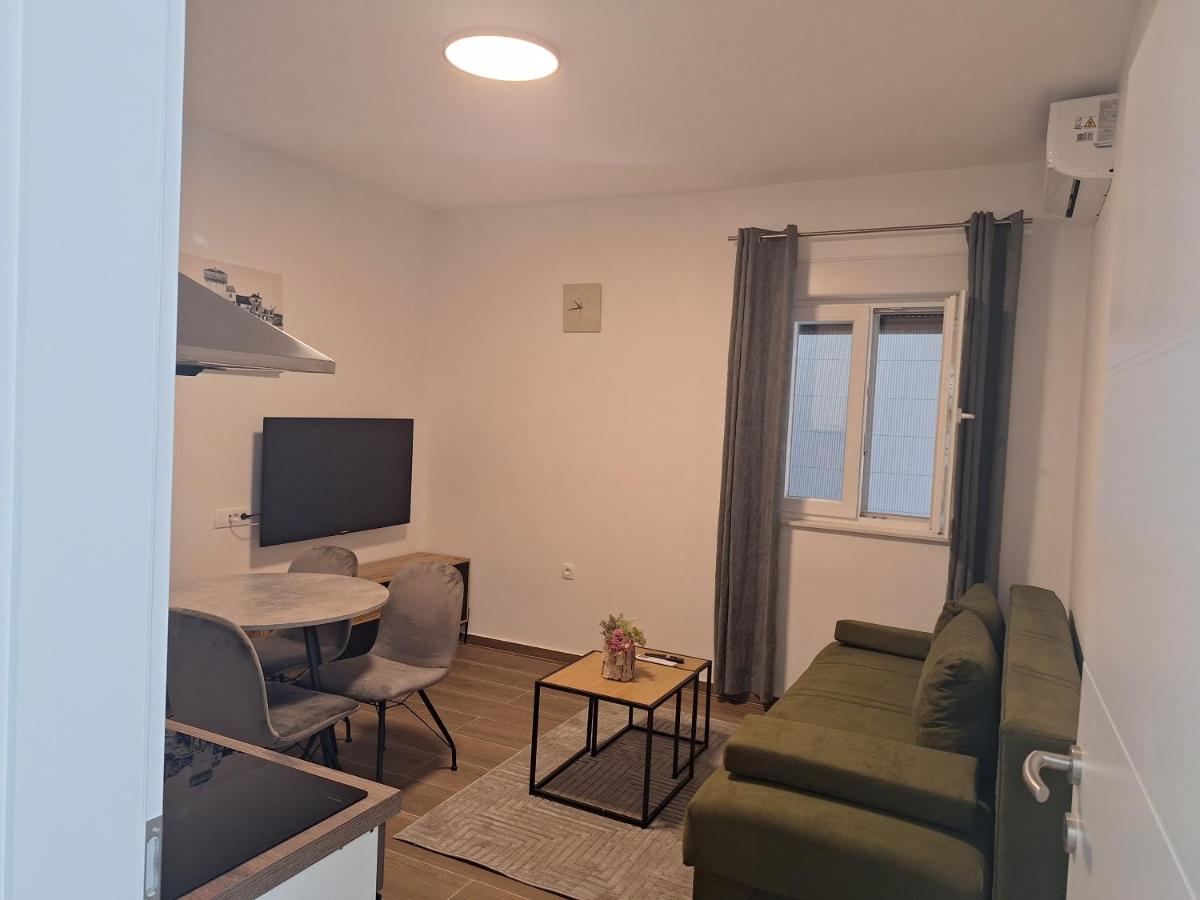 Apartman Damir - Bed and Breakfast Bibinje