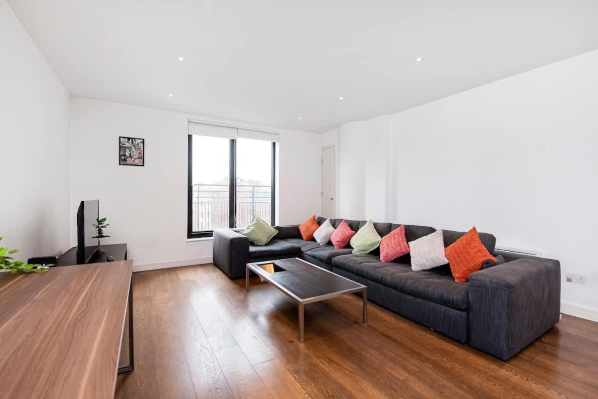 Central 2 Bed Maissonette - B&B Londra