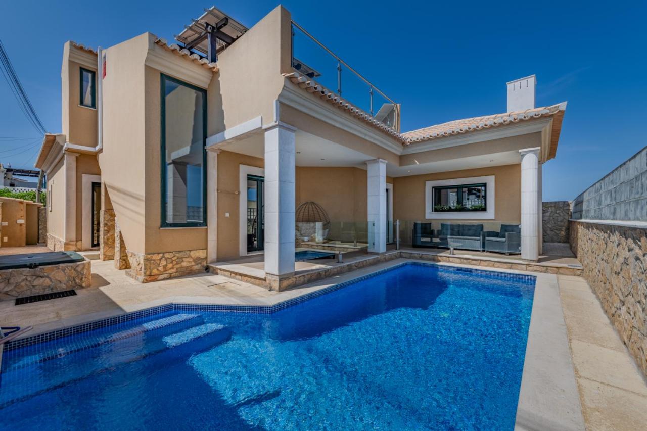 Bela Vista Exclusive Private Villa in Praia da Luz - B&B