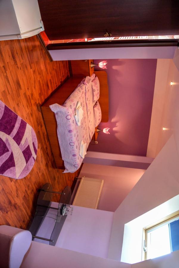 Petite Chambre Double - Mansardée