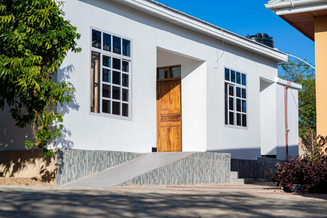 Pundamilia Private rooms - B&B Kikuyu