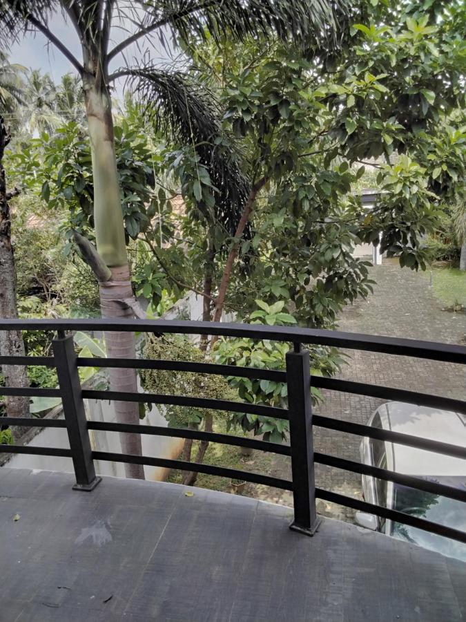 River Zone Villa - B&B Weligama