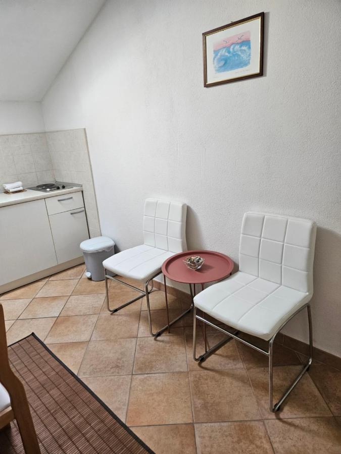 Apartamento con vistas a la piscina