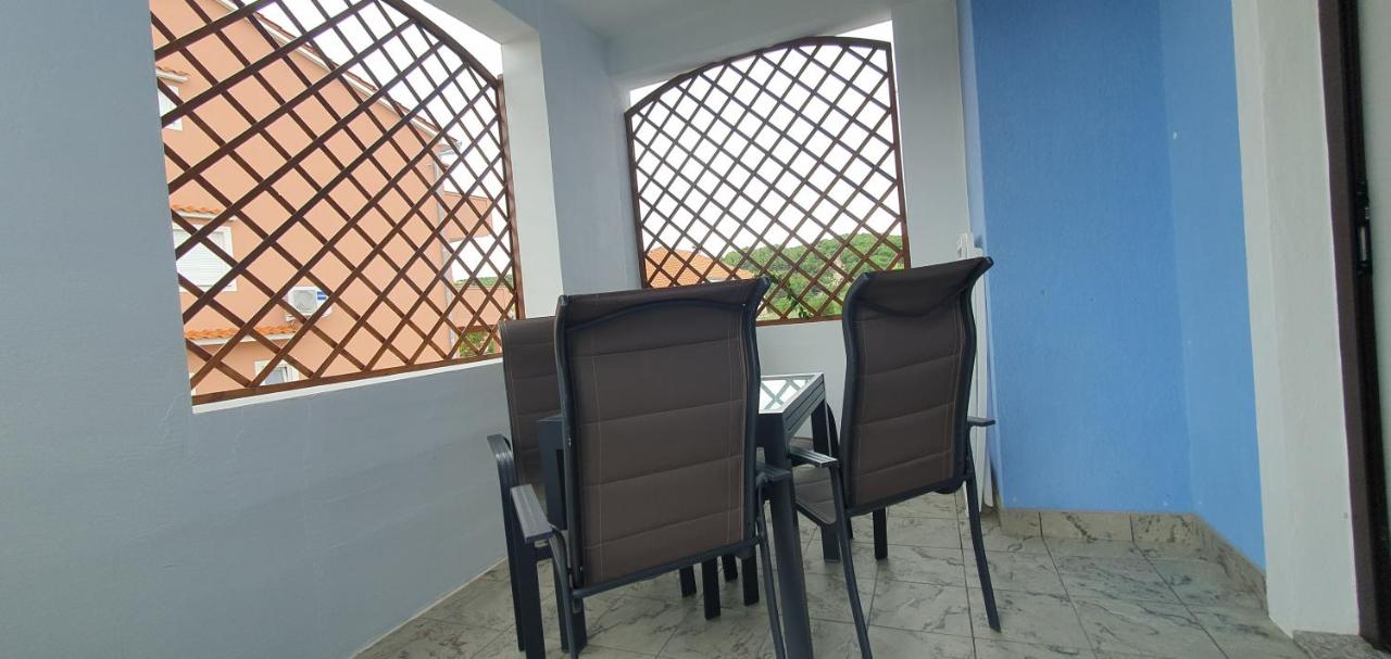 Studio with Balcony