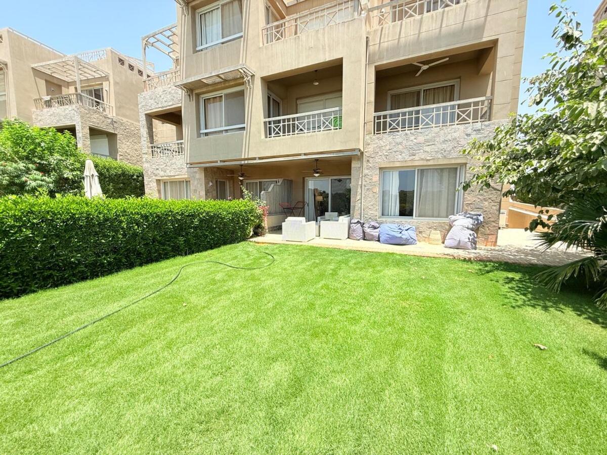 Elegant 3BR Chalet Steps from the Pool - Bed and Breakfast Al ‘Ayn as Sukhnah