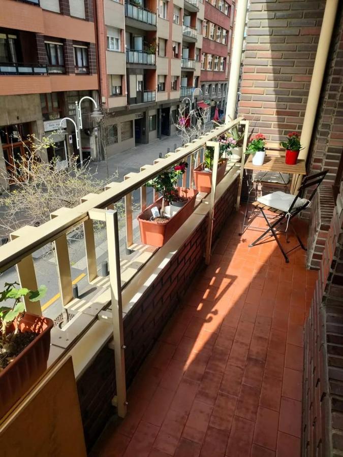 Amplio piso en el centro de Bilbao - B&B Bilbao