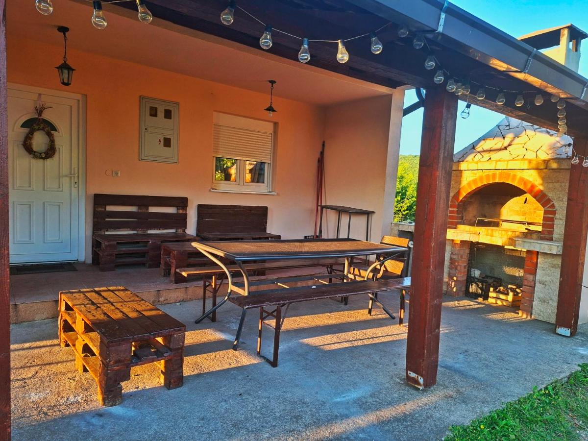 Vikendica Vlahić, Goranci - B&B Mostar