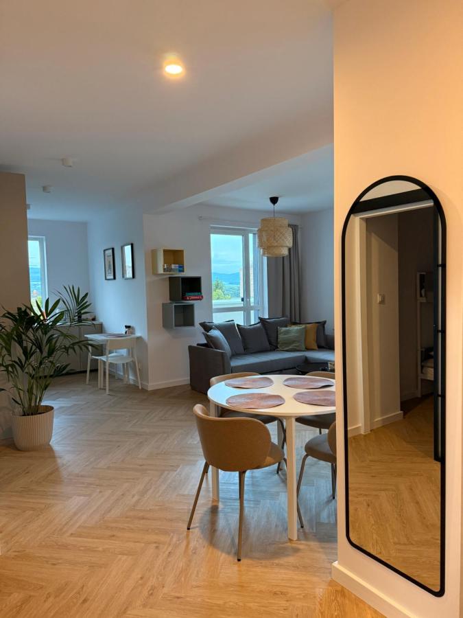 Apartament z wielkim tarasem Kłodzko ul Letnia - Chambres d'hôtes Kłodzko