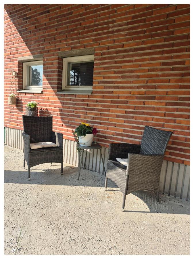 RANTATALO ONNELAN LUMO 12 hlöä- 220m2 Himos 10min autolla - B&B