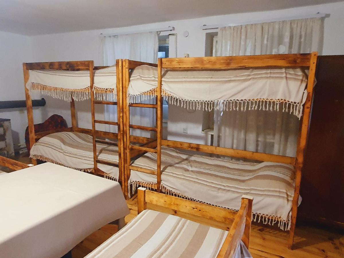 Cama en habitación compartida mixta de 6 camas