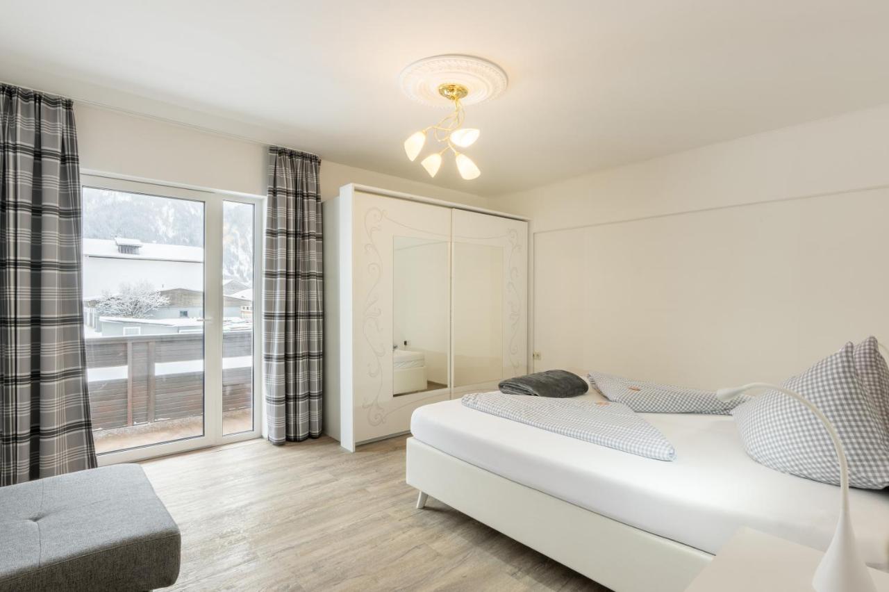 One-Bedroom Apartment with Balcony
