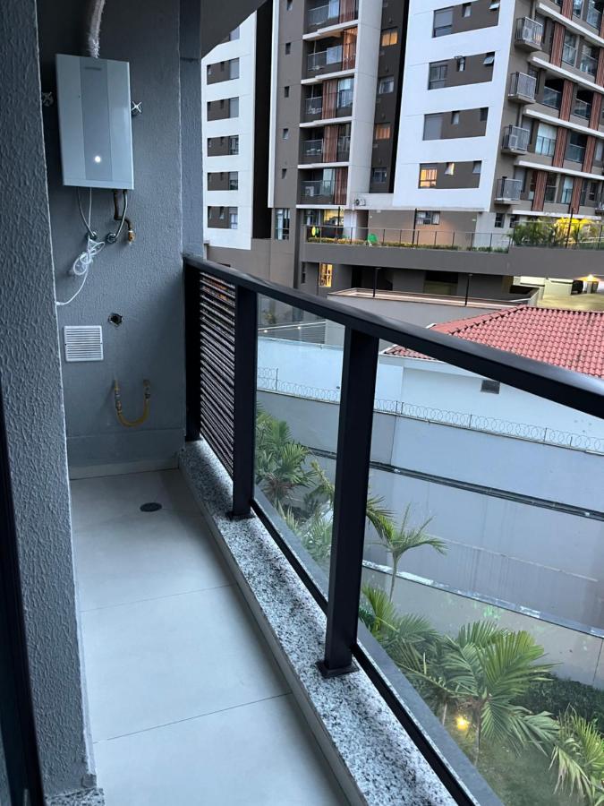 Studio NOVO, METRO BROOKLIN com AR CONDICIONADO- LA CASA 309 - B&B São Paulo