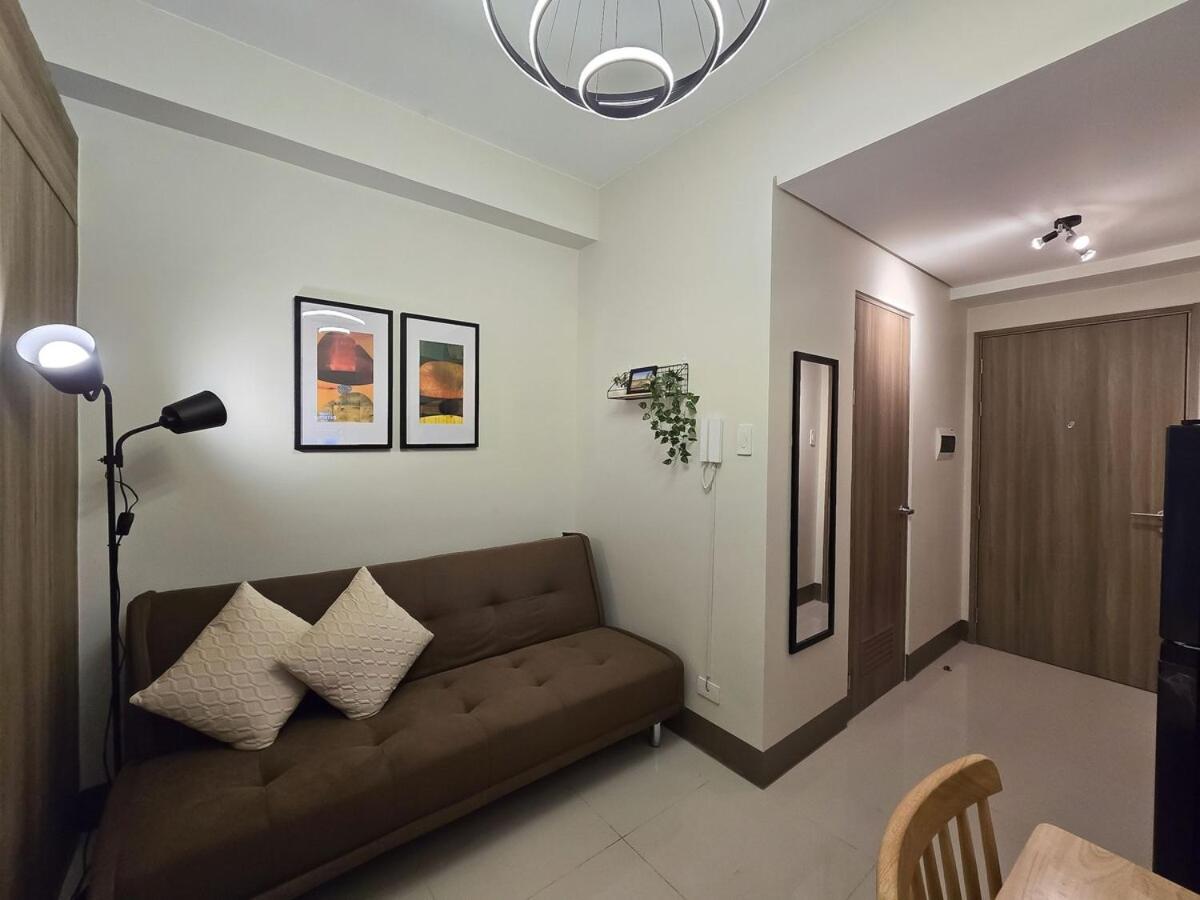 1BR Condotel with Balcony at FAME Residences #FM33-1 - Ferienwohnung Manila