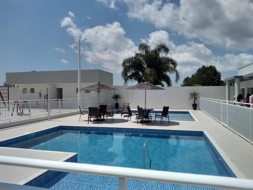 Apto Home Club 500m Praia 20min Beto Carrero 204C - B&B