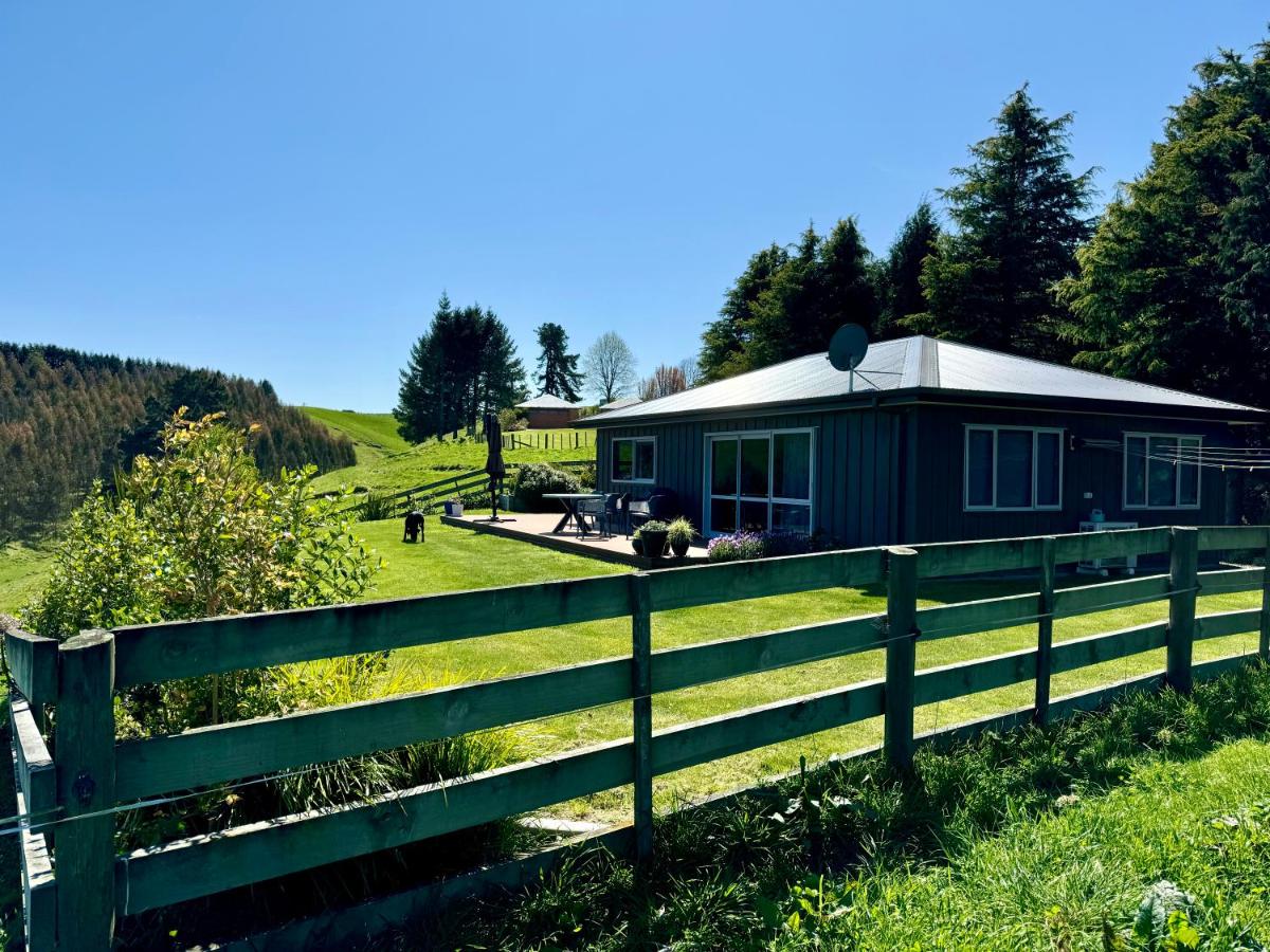 The Cottage, Taupo - B&B