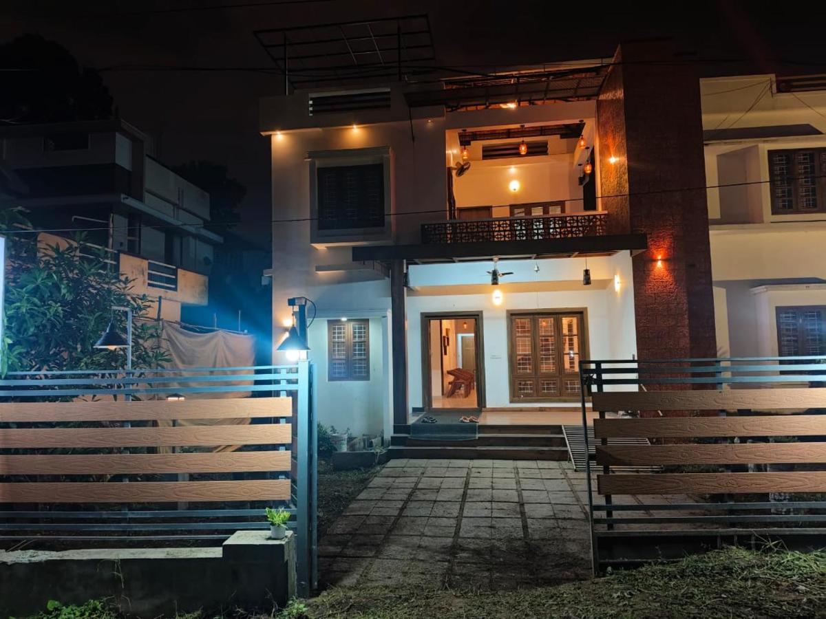 Royal Turn Modern Villa - Ferienwohnung Alappuzha