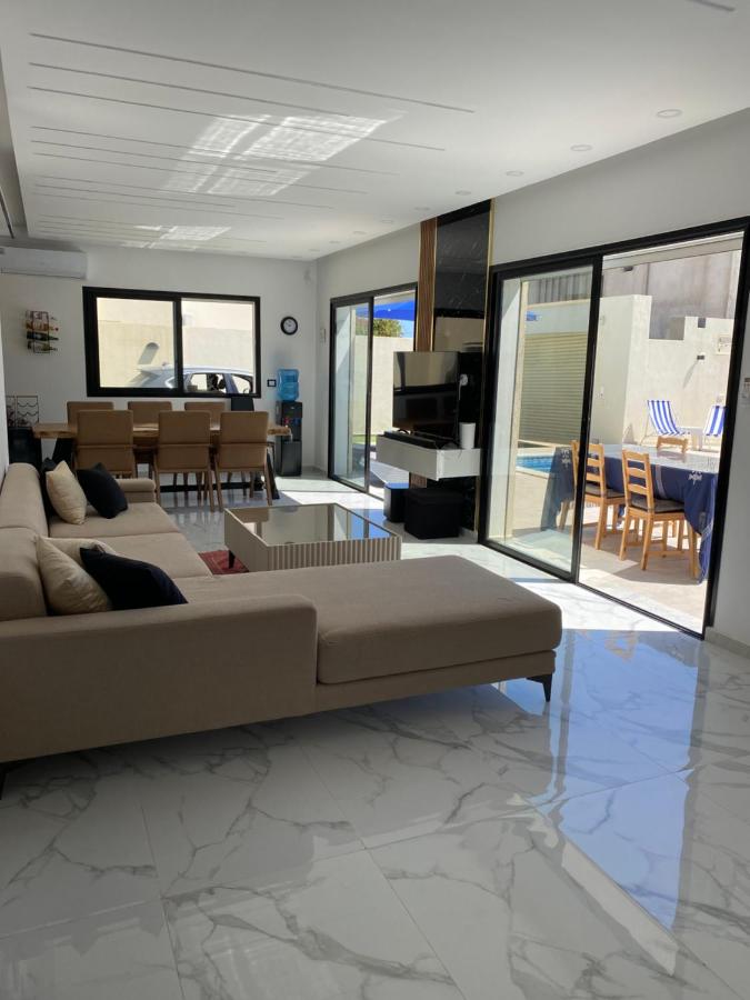 Habitación con vistas a la piscina - 1 cama grande