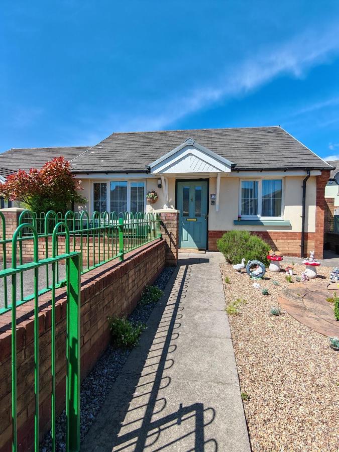 Fully accessible bungalow by the Beach - B&B Port Talbot