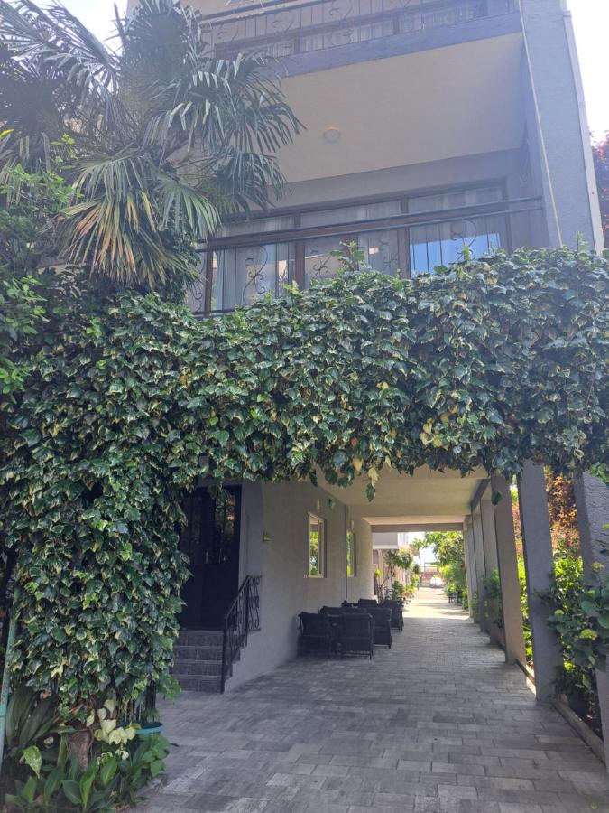 Madona Homestay - B&B