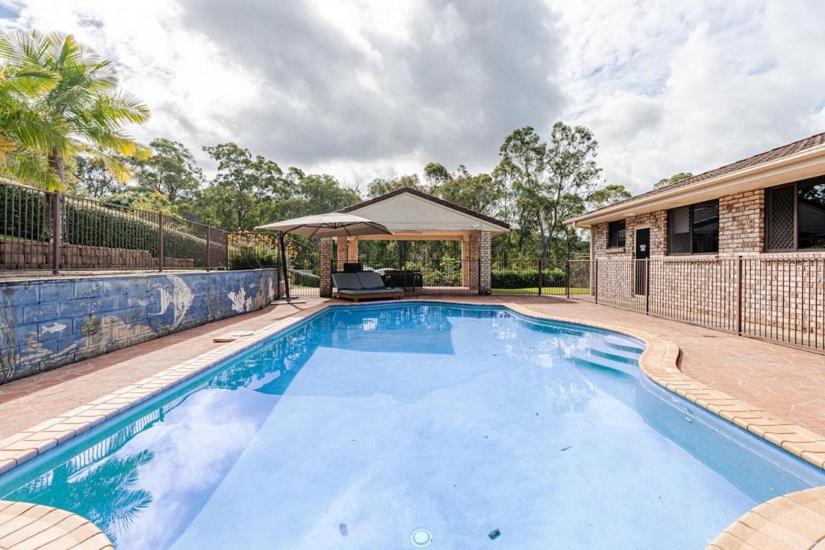 Peaceful Acreage Guesthouse Firepit with Huge Pool - B&B
