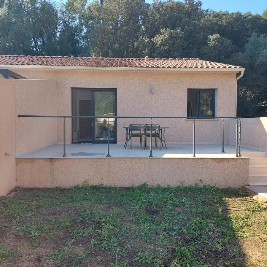 Clos Jeannette Villa près de la plage de Pinarelle et des piscines naturelles du Cavu - Chambres d’hôtes Zonza