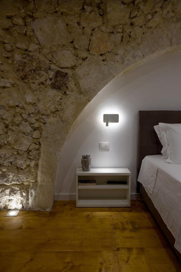 Ortigia's Bridge Apartment - 2 minutes from the center - Bed and Breakfast Syracuse